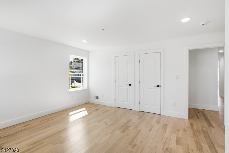 301 Chilton Street Elizabeth NJ 07208