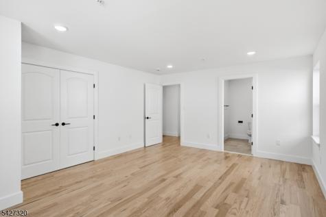 301 Chilton Street Elizabeth NJ 07208