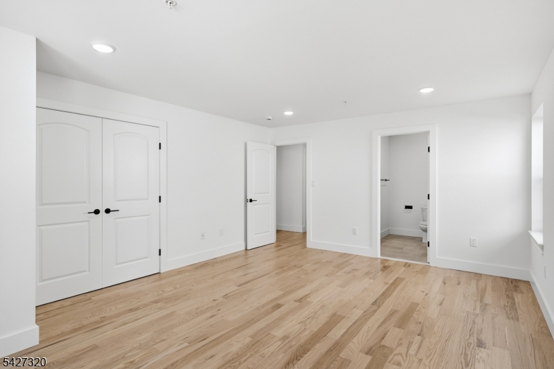 301 Chilton Street Elizabeth NJ 07208