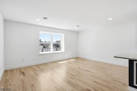 301 Chilton Street Elizabeth NJ 07208
