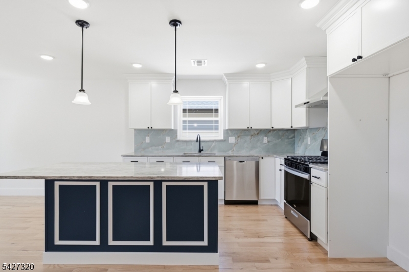 301 Chilton Street Elizabeth NJ 07208