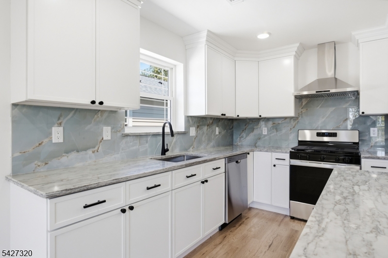 301 Chilton Street Elizabeth NJ 07208
