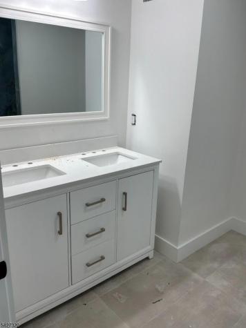 301 Chilton Street Elizabeth NJ 07208