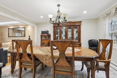 822 Pompton Avenue Cedar Grove NJ 07009