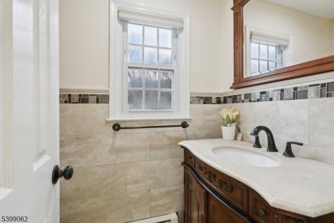 822 Pompton Avenue Cedar Grove NJ 07009