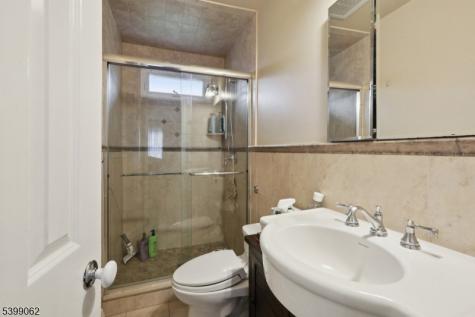 822 Pompton Avenue Cedar Grove NJ 07009