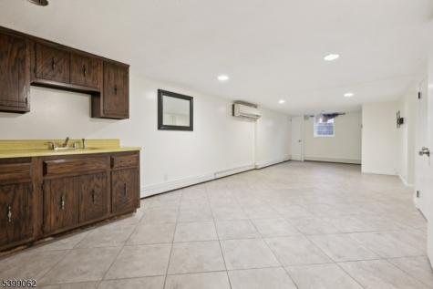 822 Pompton Avenue Cedar Grove NJ 07009
