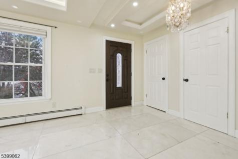 822 Pompton Avenue Cedar Grove NJ 07009