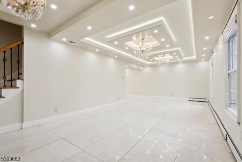 822 Pompton Avenue Cedar Grove NJ 07009