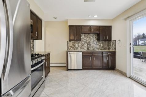 822 Pompton Avenue Cedar Grove NJ 07009