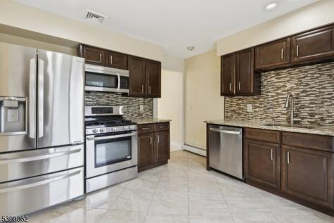 822 Pompton Avenue Cedar Grove NJ 07009