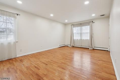 822 Pompton Avenue Cedar Grove NJ 07009
