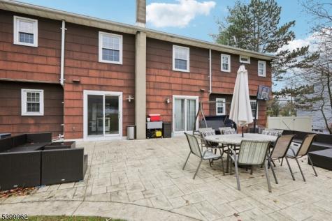 822 Pompton Avenue Cedar Grove NJ 07009