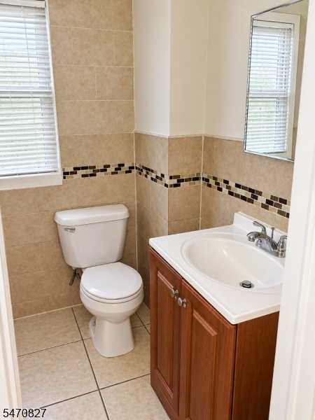 369 14TH Avenue Newark NJ 07103
