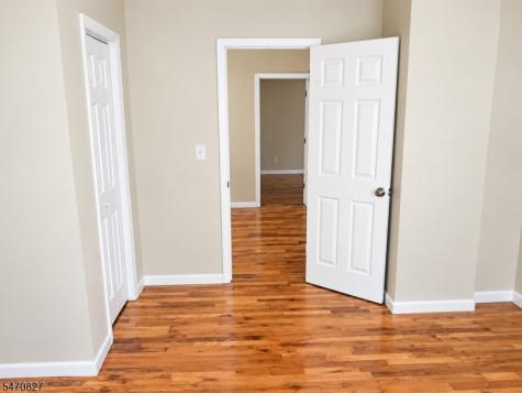 369 14TH Avenue Newark NJ 07103