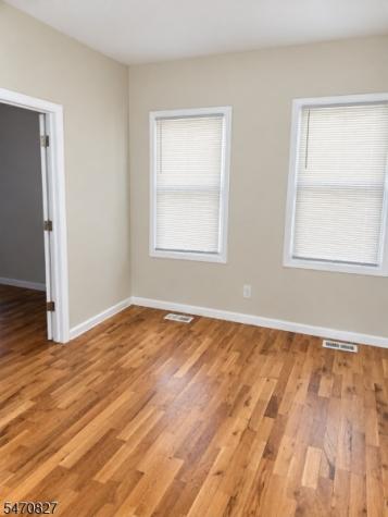 369 14TH Avenue Newark NJ 07103