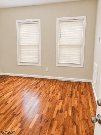 369 14TH Avenue Newark NJ 07103