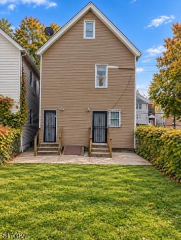 369 14TH Avenue Newark NJ 07103