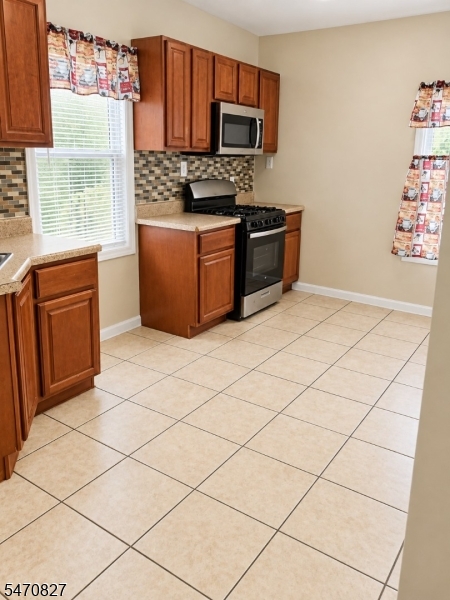 369 14TH Avenue Newark NJ 07103