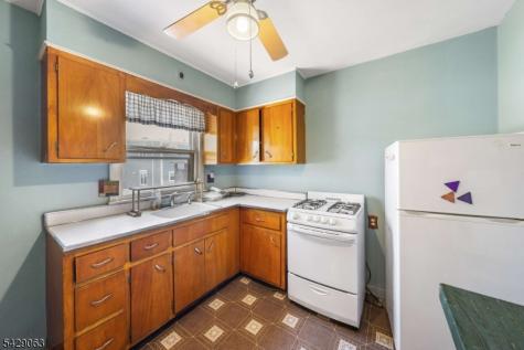 466 Delavan Avenue Newark NJ 07107
