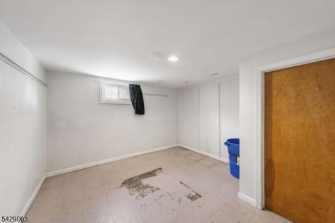 466 Delavan Avenue Newark NJ 07107