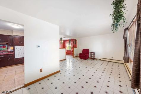 466 Delavan Avenue Newark NJ 07107