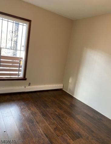 148 Garside Street Newark NJ 07104