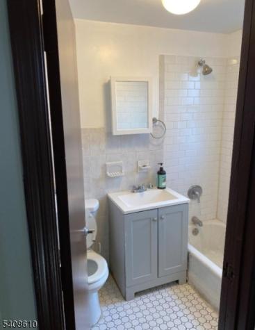 148 Garside Street Newark NJ 07104