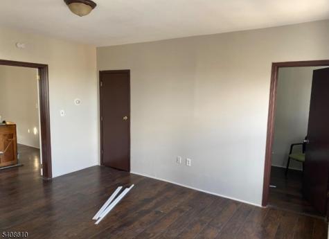 148 Garside Street Newark NJ 07104