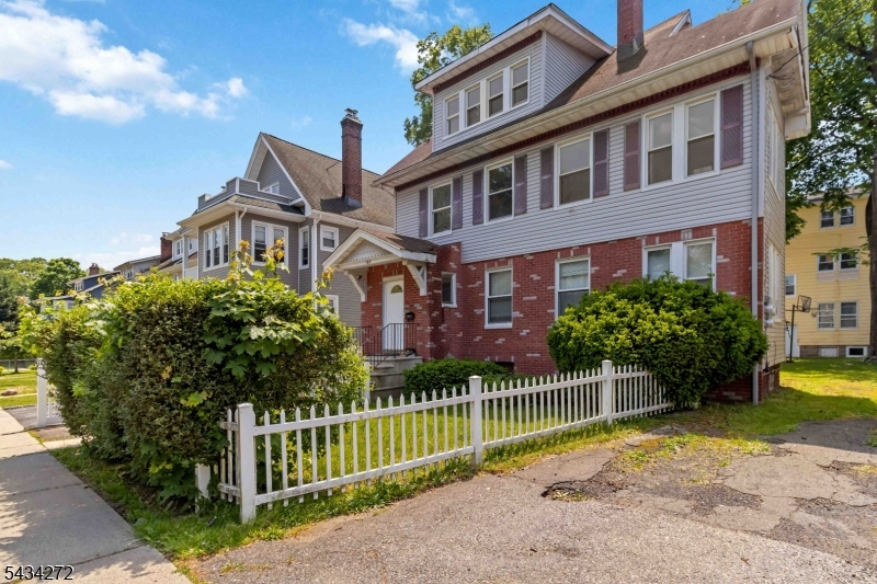 102 Lincoln Street Montclair NJ 07042