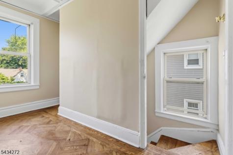 102 Lincoln Street Montclair NJ 07042