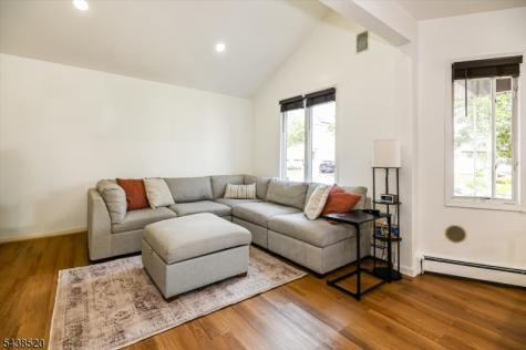 532 2ND Street Carlstadt NJ 07072