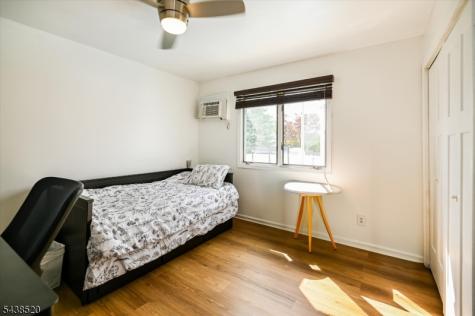 532 2ND Street Carlstadt NJ 07072