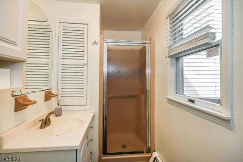 532 2ND Street Carlstadt NJ 07072