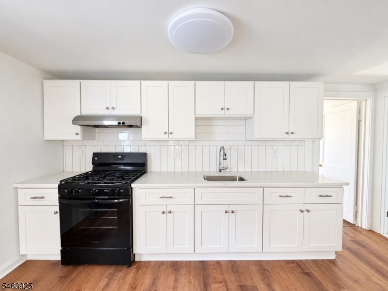 64 2ND Street Woodbridge NJ 07095