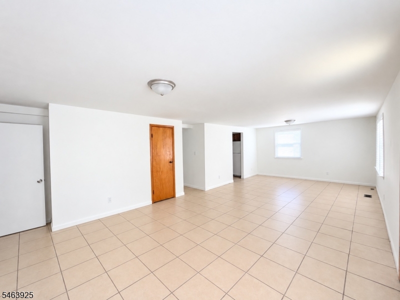 64 2ND Street Woodbridge NJ 07095