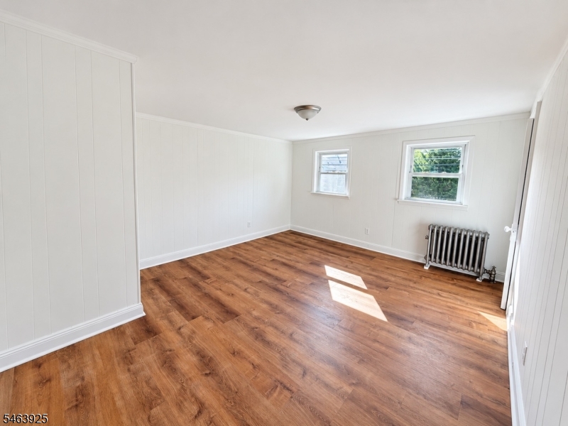 64 2ND Street Woodbridge NJ 07095