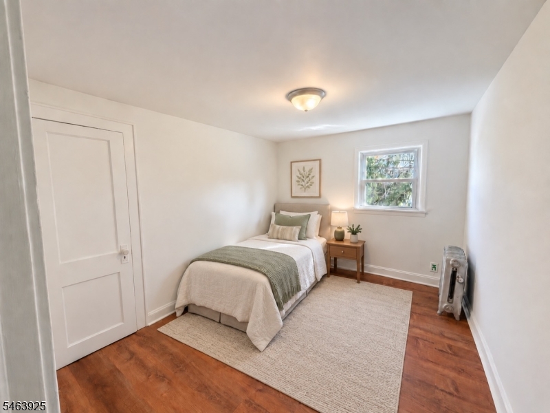 64 2ND Street Woodbridge NJ 07095