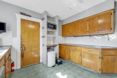 8 Elm Street West Orange NJ 07052