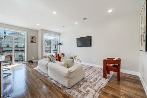 393 Myrtle Avenue Irvington NJ 07111