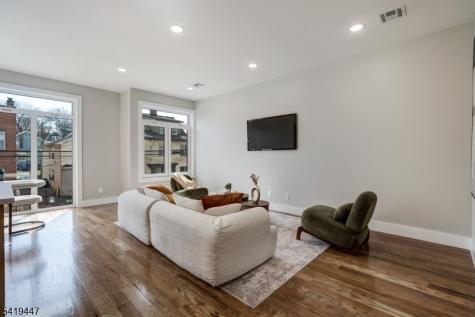 393 Myrtle Avenue Irvington NJ 07111