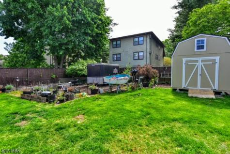247 Grove Street Lodi NJ 07644