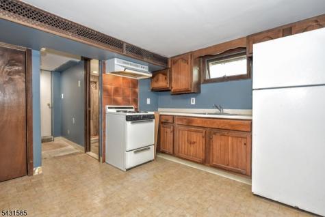 247 Grove Street Lodi NJ 07644