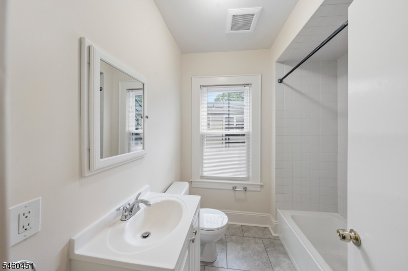 11 Evergreen Avenue Bloomfield NJ 07003