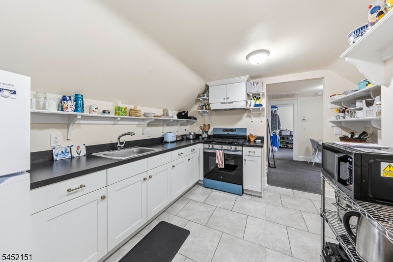 11 Evergreen Avenue Bloomfield NJ 07003