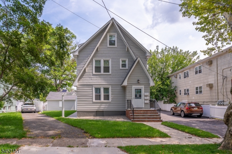 11 Evergreen Avenue Bloomfield NJ 07003