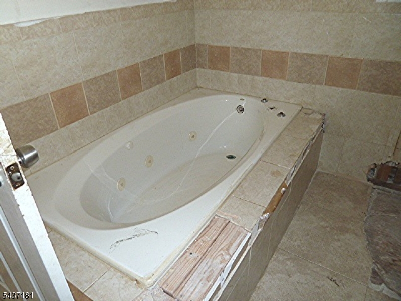 557 Magnolia Avenue Elizabeth NJ 07206