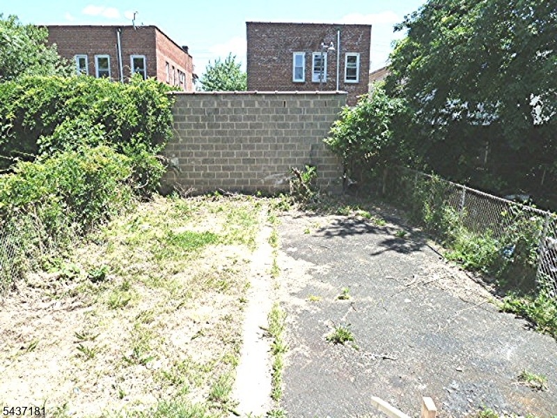 557 Magnolia Avenue Elizabeth NJ 07206