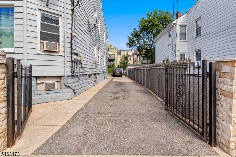 128 Redwood Avenue Paterson NJ 07522