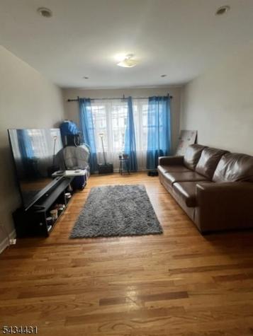 846 Garden Street Elizabeth NJ 07202